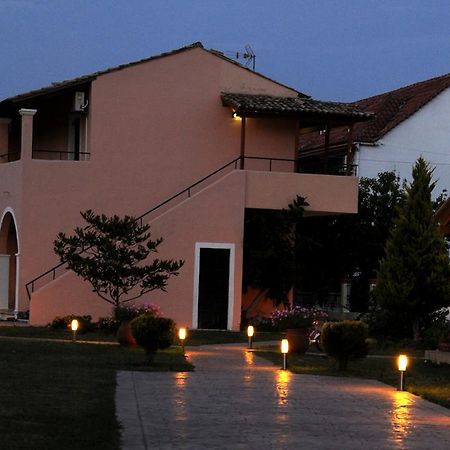 Biscoutsis Apartments & Studios Кавос Экстерьер фото