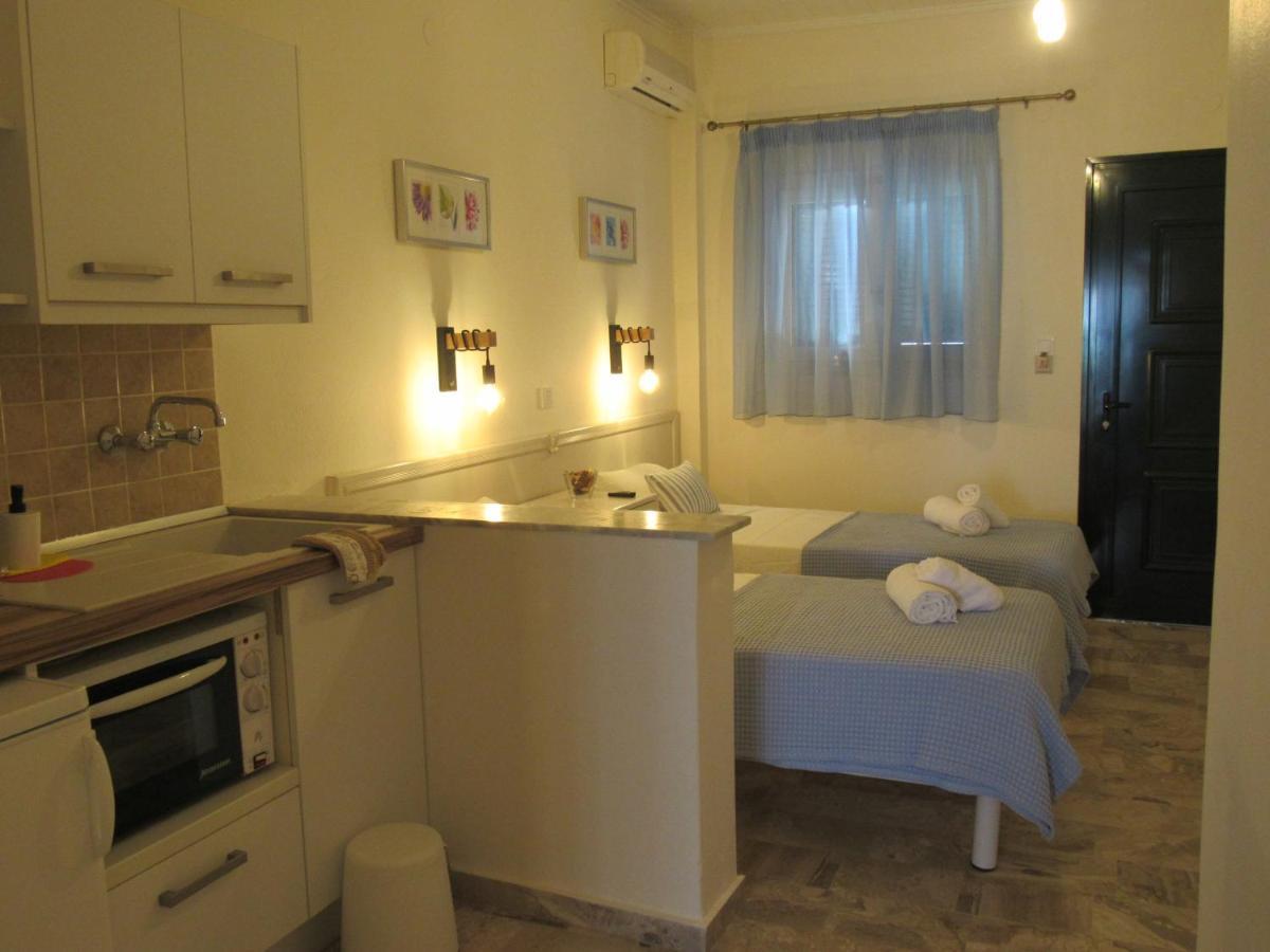 Biscoutsis Apartments & Studios Кавос Экстерьер фото