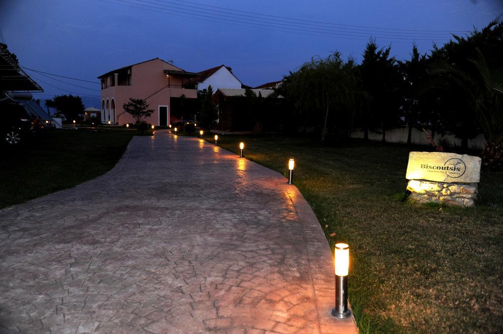 Biscoutsis Apartments & Studios Кавос Экстерьер фото